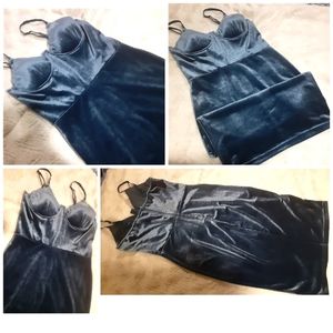 🍉3/$20 💙Velvet midi dress 💙